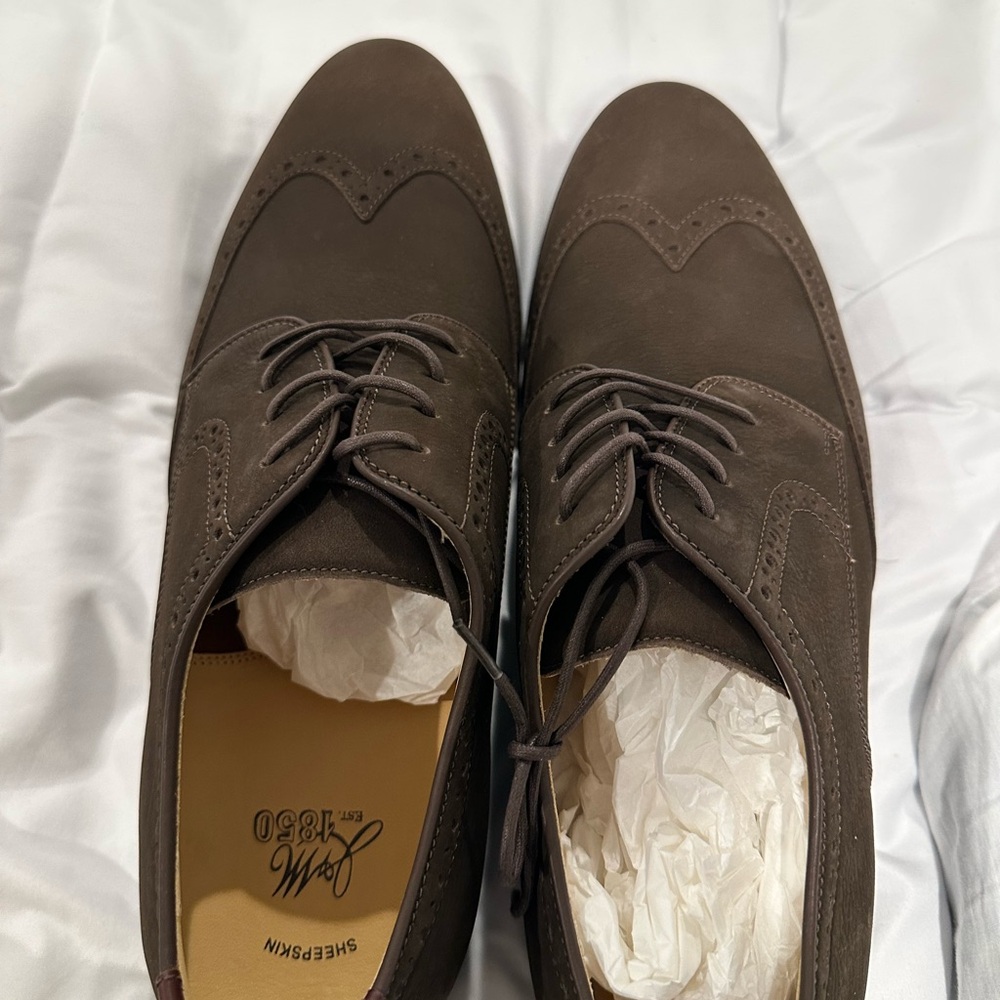 Johnston & Murphy Brown Oxford Shoes with Broguing